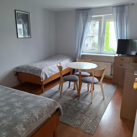 ホームステイ Goscinne ムジェジノ